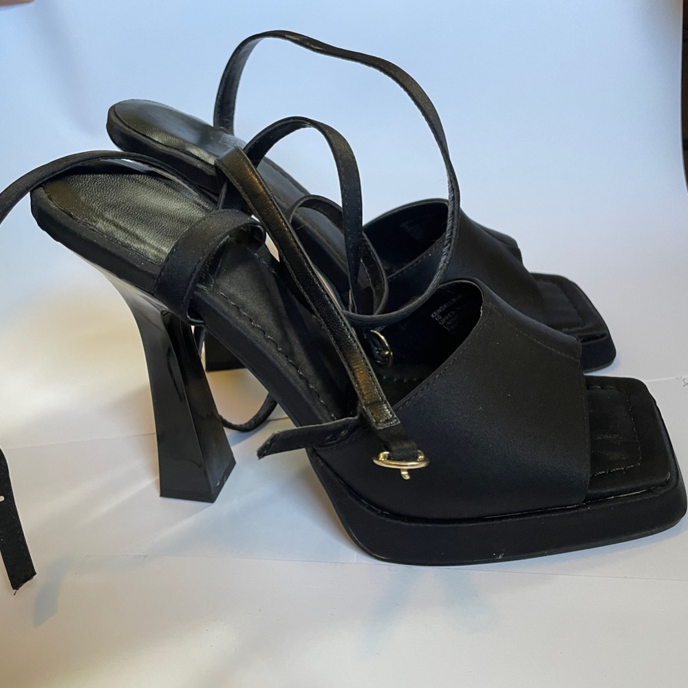 Steve Madden Kendall Heels